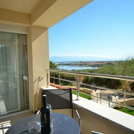 Lagoon Apartment Nin