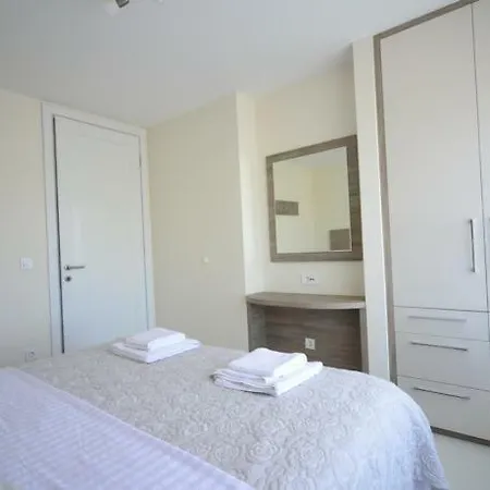Lagoon Apartament Nin